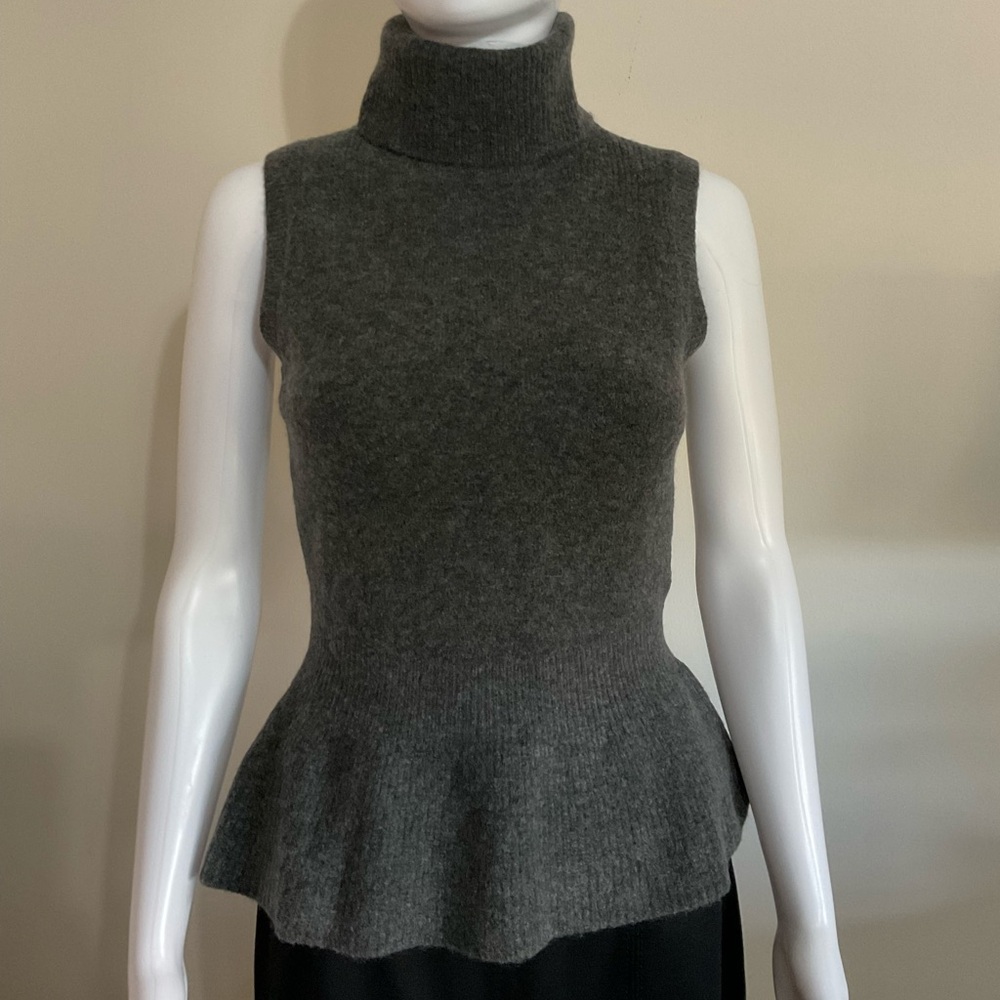 NWOT Gray Sleeveless Turtleneck Sweater